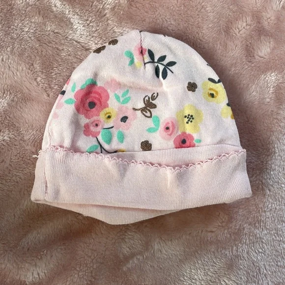 Gerber Organic Newborn Outfit with Hat - Picture 5 of 5